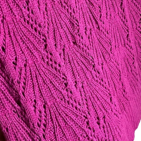 St. John's Bay Fuchsia Cut Out Crocheted Sweater Size Large Beautiful Pattern - Picture 4 of 9